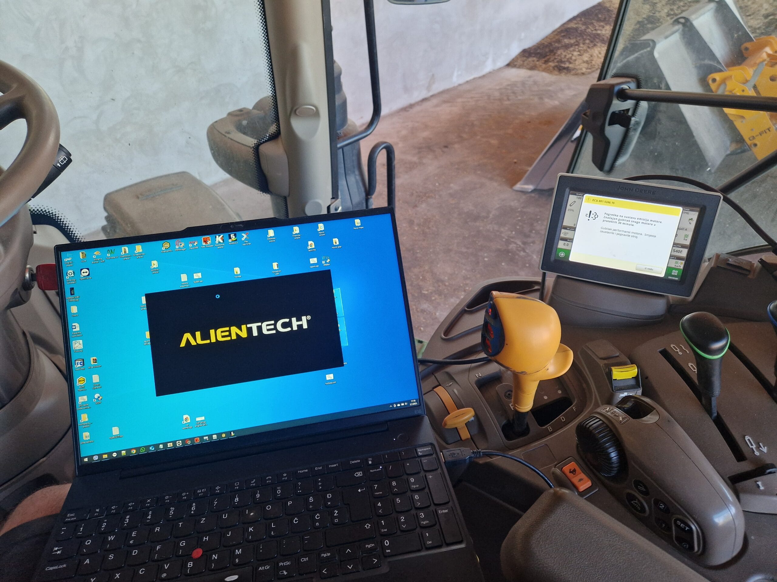 John Deere 6120M – Problem s komunikacijom DEF plovka